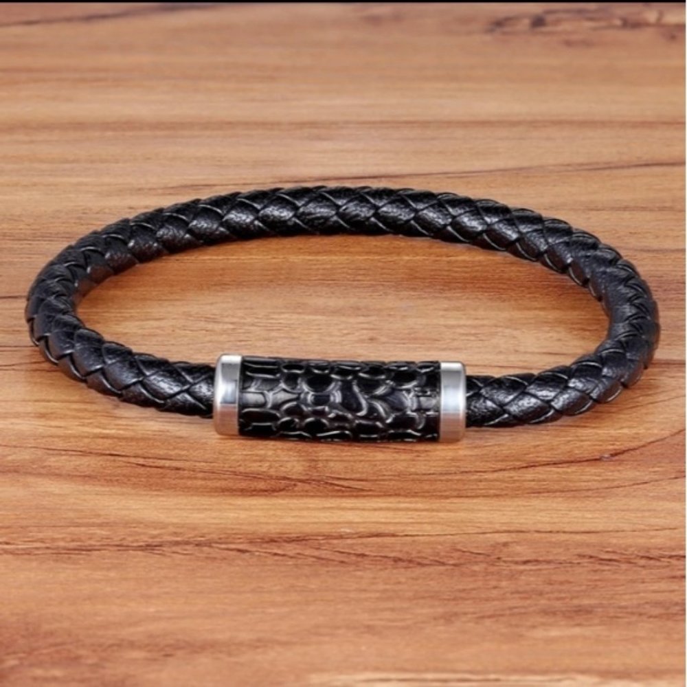 NEW | Leather and Stainless Magnet Bracelet